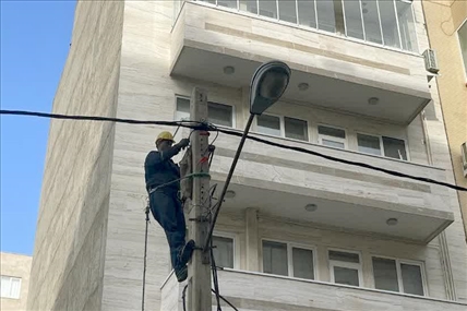 پایان طرح نوسازی شبکه برق اسکو؛ سومین شهر بدون سیم مسی استان