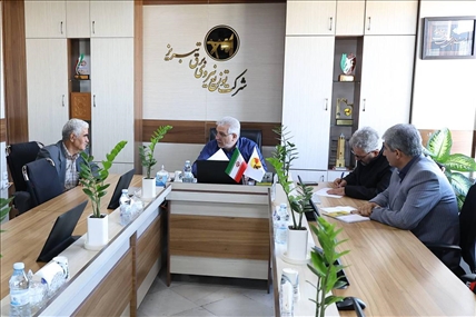 مدیرعامل شرکت توزیع نیروی برق تبریز به‌صورت مستقیم پای صحبت مشترکان نشست